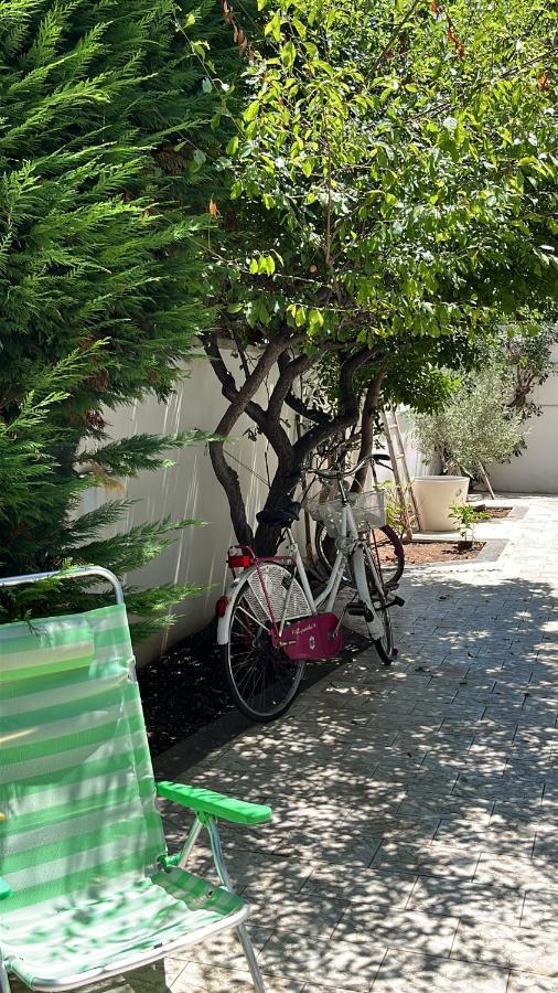 Il Platano Di Nathaly Hotel Bari Bagian luar foto